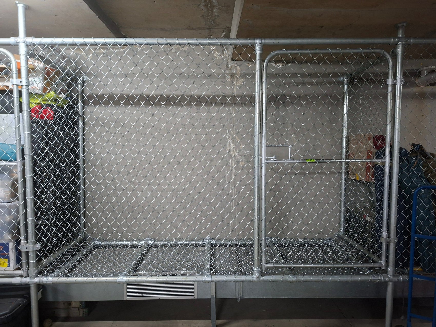 Custom Chain-link Fabric Storage Cage